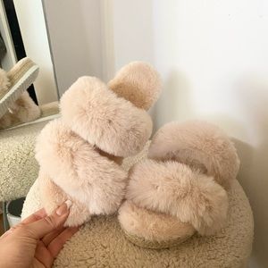 Double Strap Fuzzy Slides